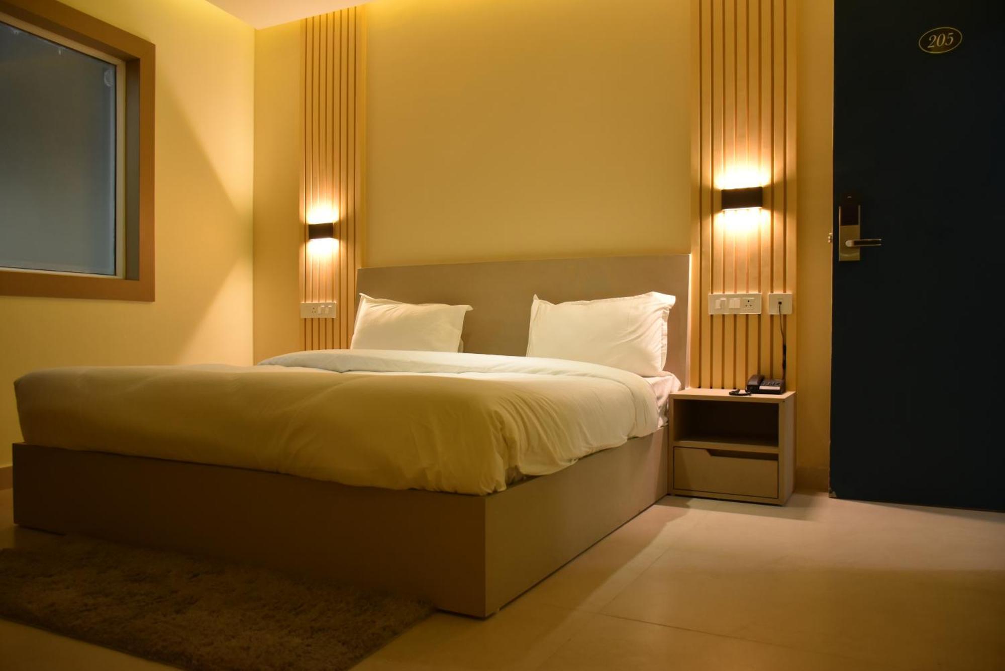 Spruce Hill Hotel & Restro Nainital Esterno foto