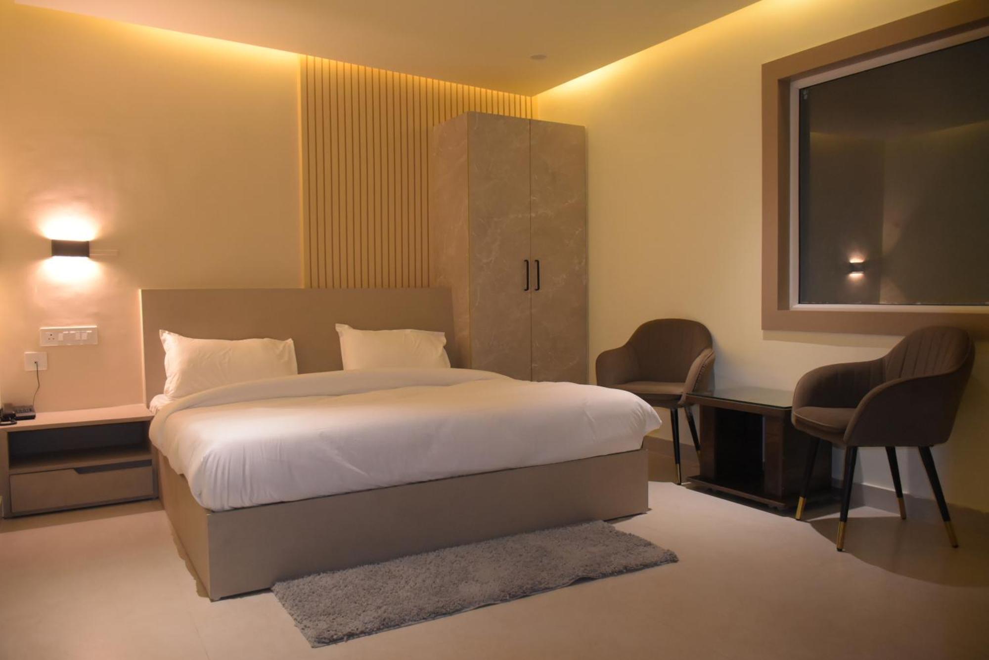 Spruce Hill Hotel & Restro Nainital Esterno foto
